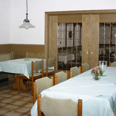 מלון Zum Lindenbaum