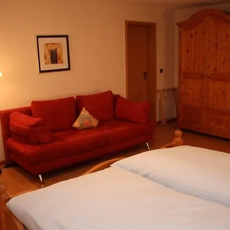 Zum Lindenbaum Hotel 3*