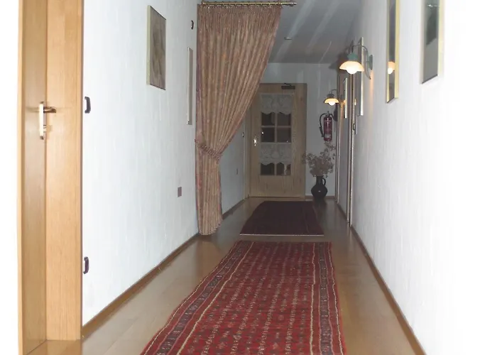 Zum Lindenbaum Hotel 3*