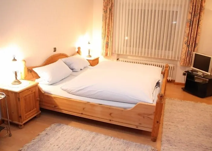 Zum Lindenbaum Hotel